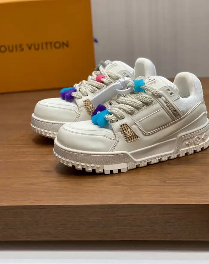 hype Louis Vuitton Sneakers