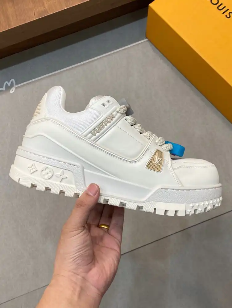 hype Louis Vuitton Sneakers