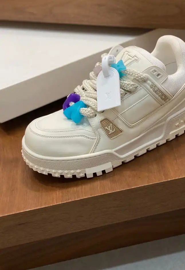 hype Louis Vuitton Sneakers