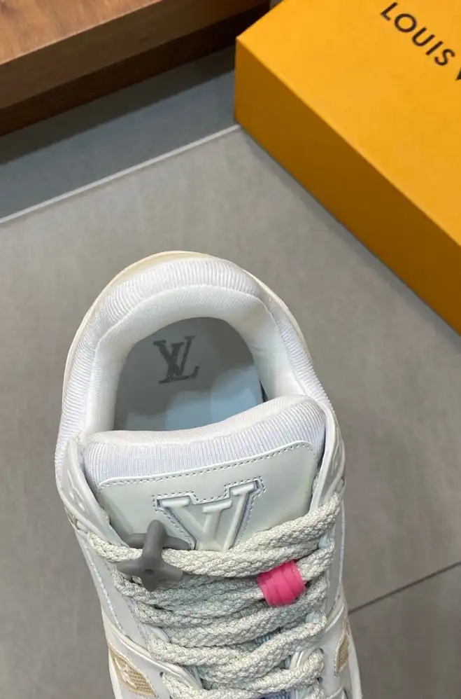 hype Louis Vuitton Sneakers