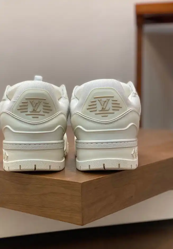 hype Louis Vuitton Sneakers