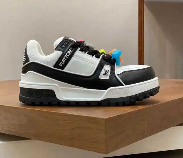 hype Louis Vuitton Sneakers