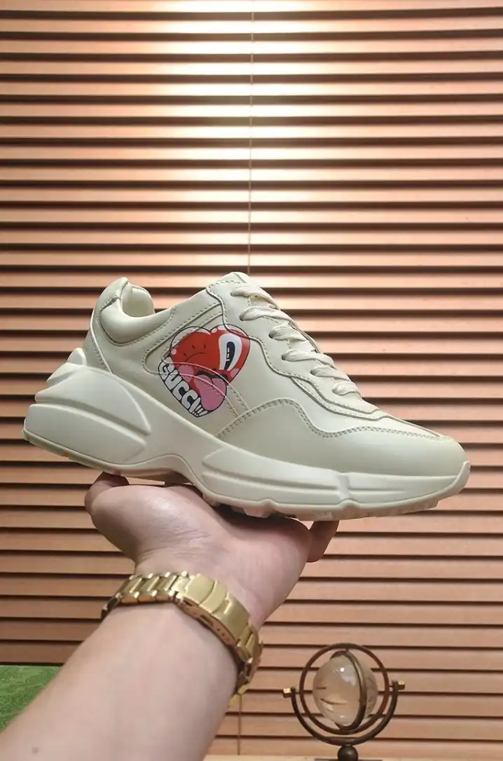 hype Gucci Sneakers