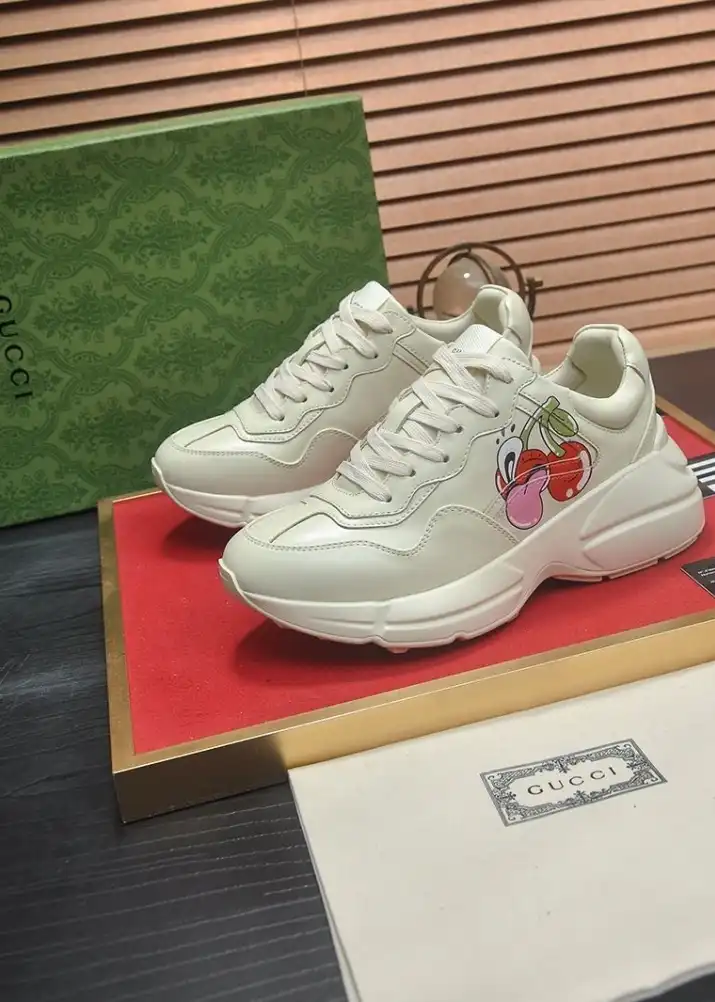 hype Gucci Sneakers