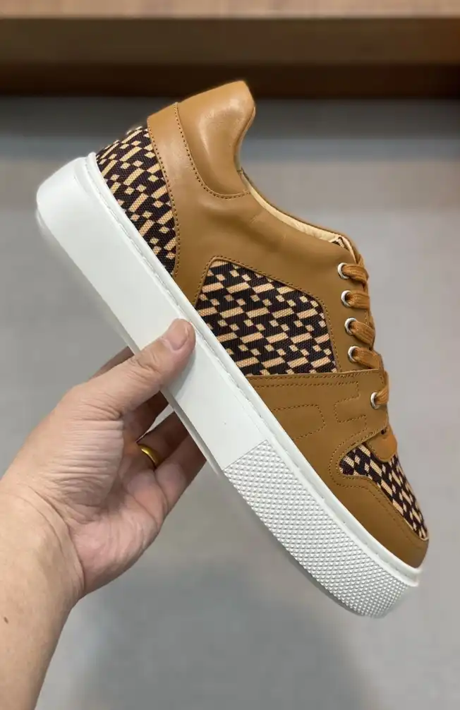 hype Hermes Sneakers