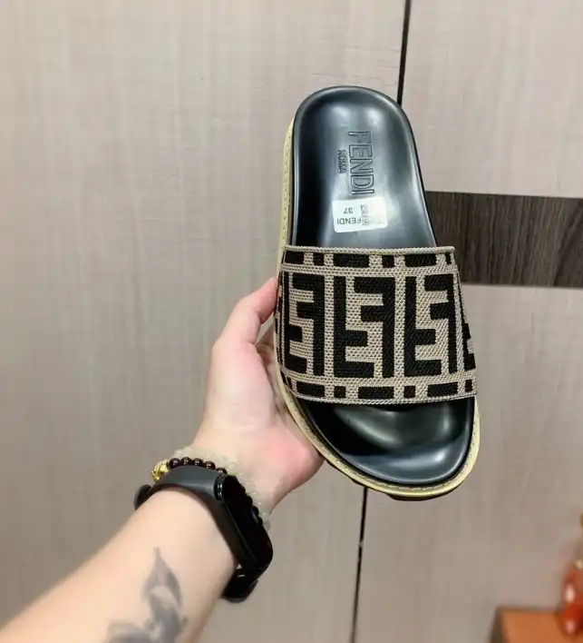 hype Fendi Slippers