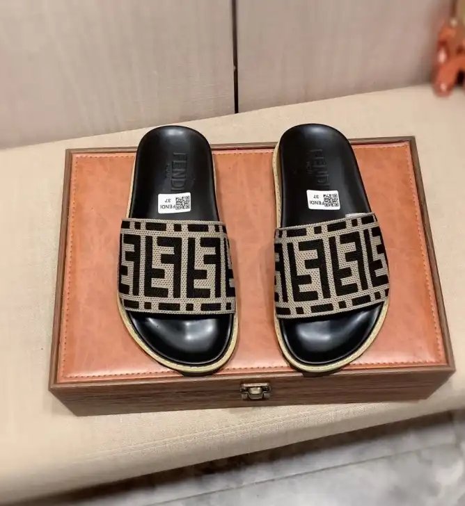 hype Fendi Slippers