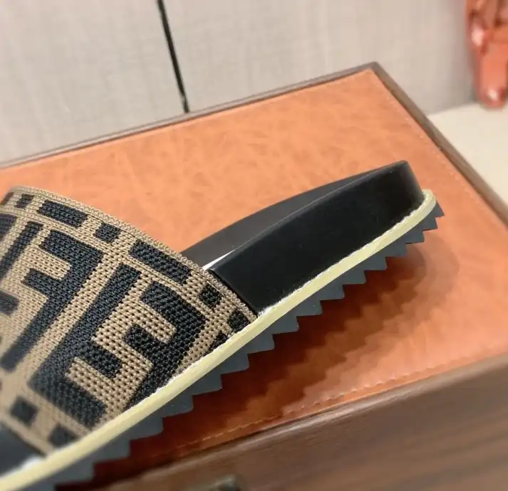 hype Fendi Slippers