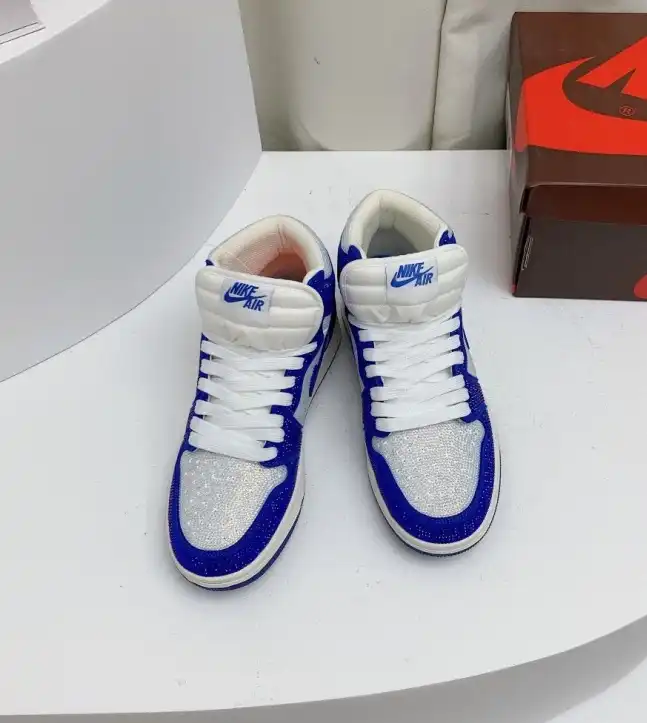 hype Nike Sneakers