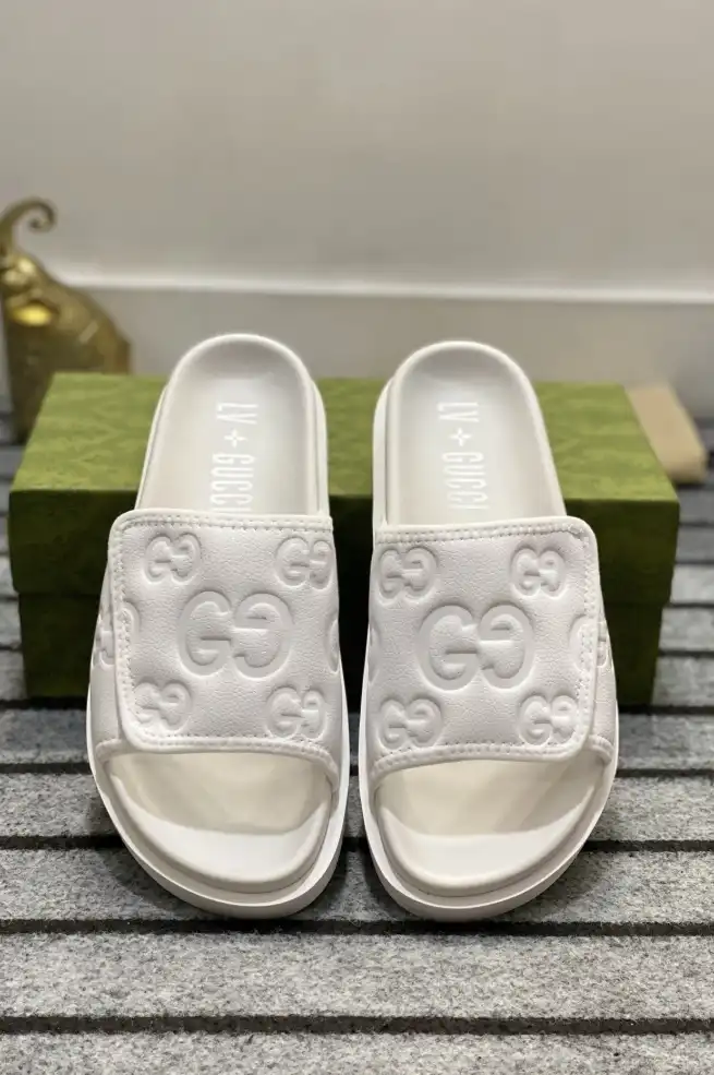 hype Gucci Slippers