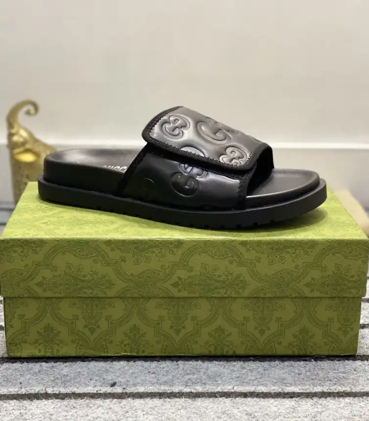 hype Gucci Slippers