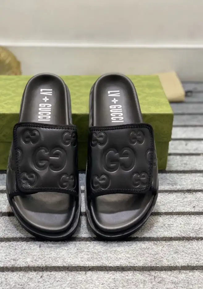 hype Gucci Slippers