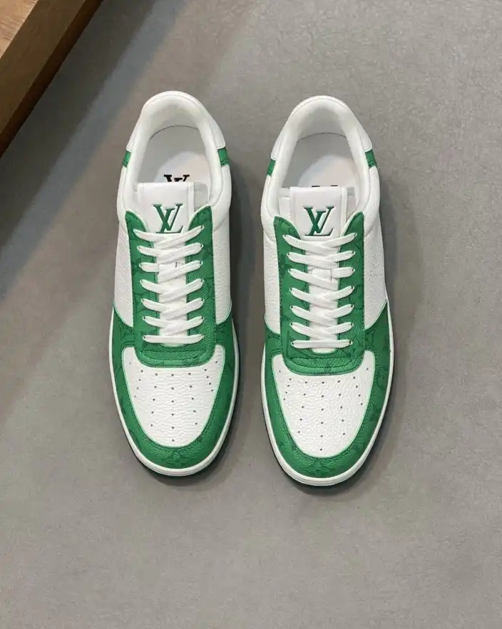 hype Louis Vuitton Sneakers