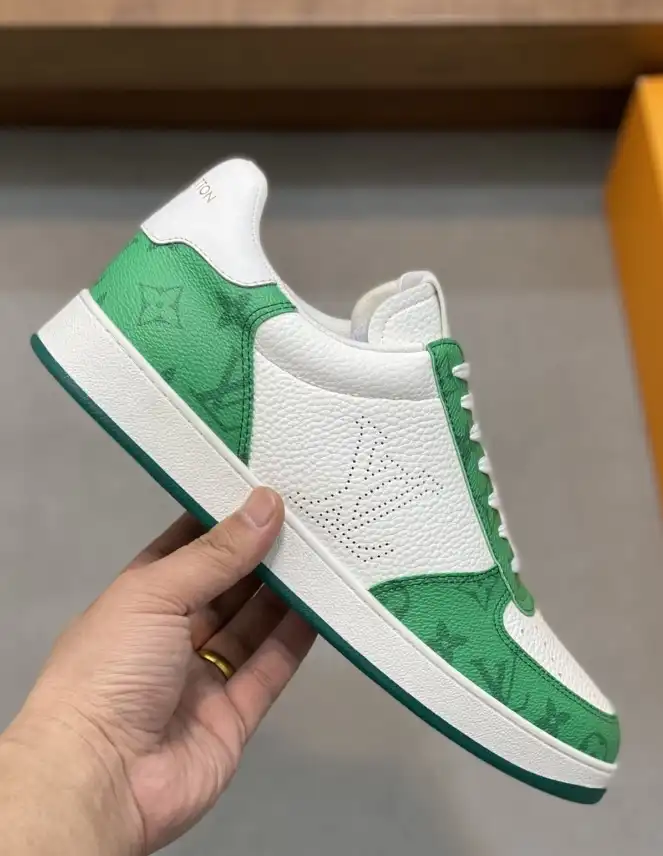 hype Louis Vuitton Sneakers