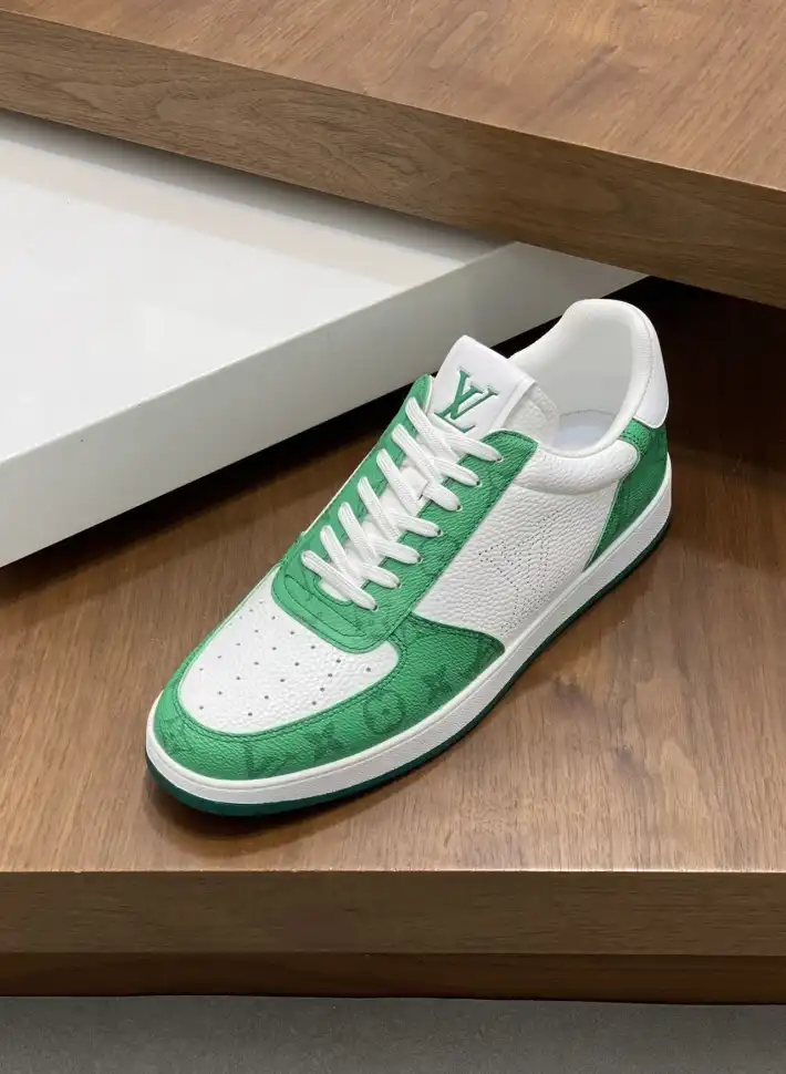 hype Louis Vuitton Sneakers