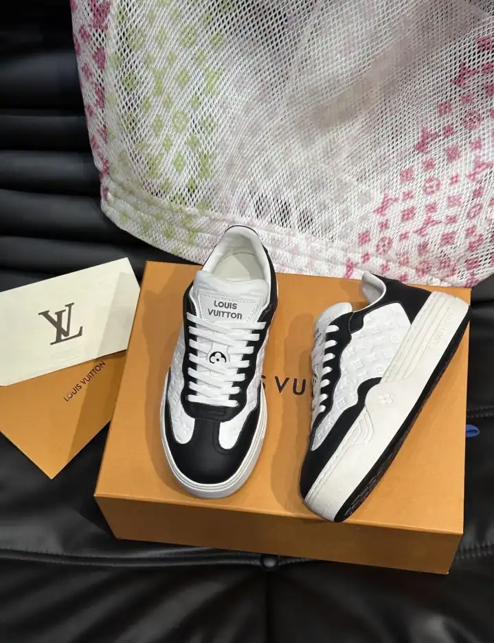 hype Louis Vuitton Sneakers