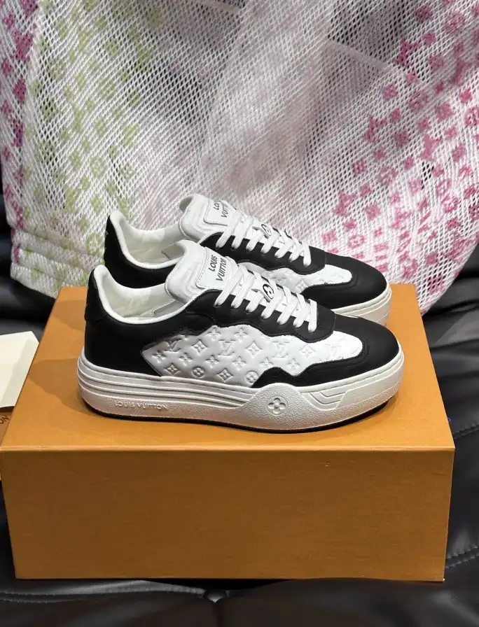 hype Louis Vuitton Sneakers