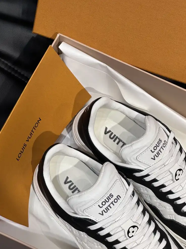 hype Louis Vuitton Sneakers