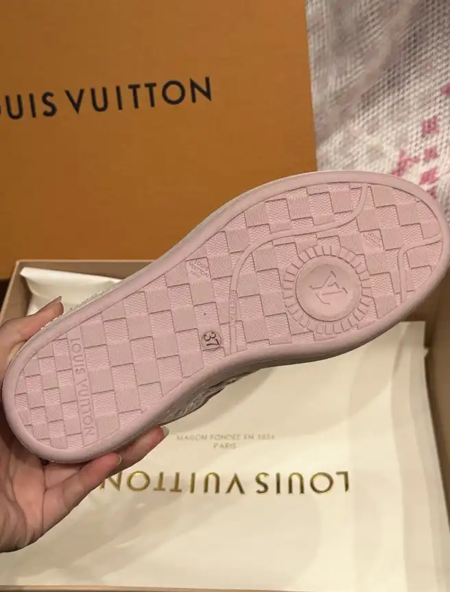 hype Louis Vuitton Sneakers