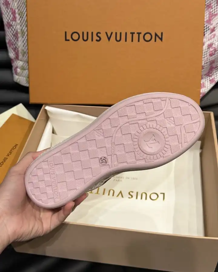 hype Louis Vuitton Sneakers