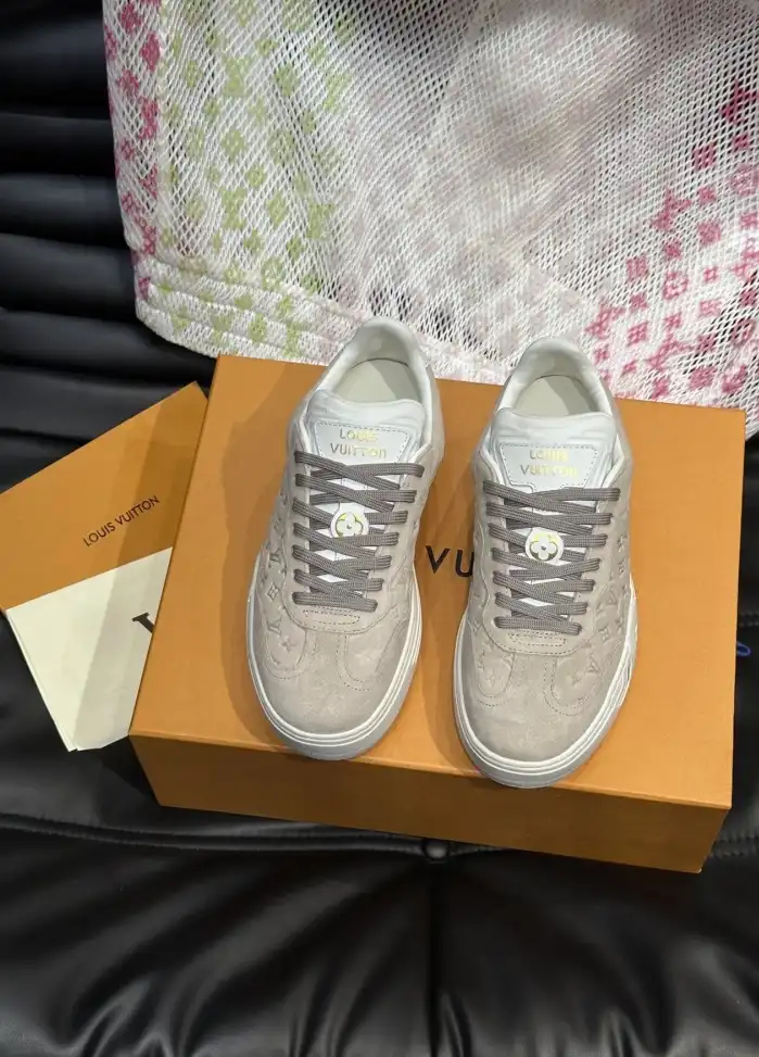 hype Louis Vuitton Sneakers