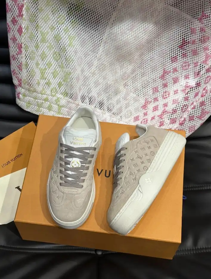 hype Louis Vuitton Sneakers