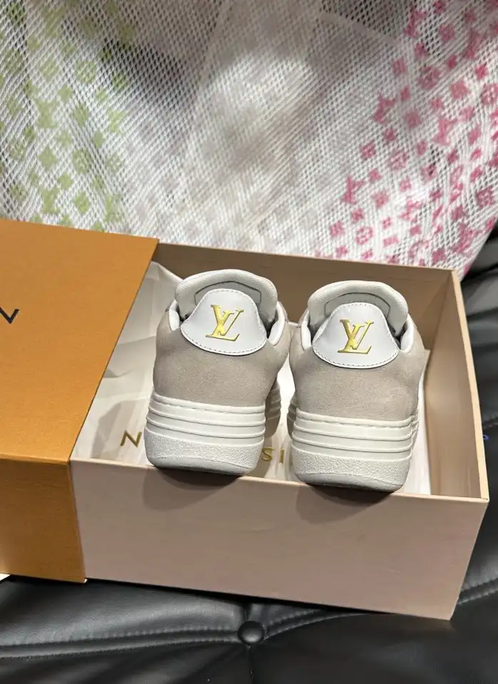 hype Louis Vuitton Sneakers