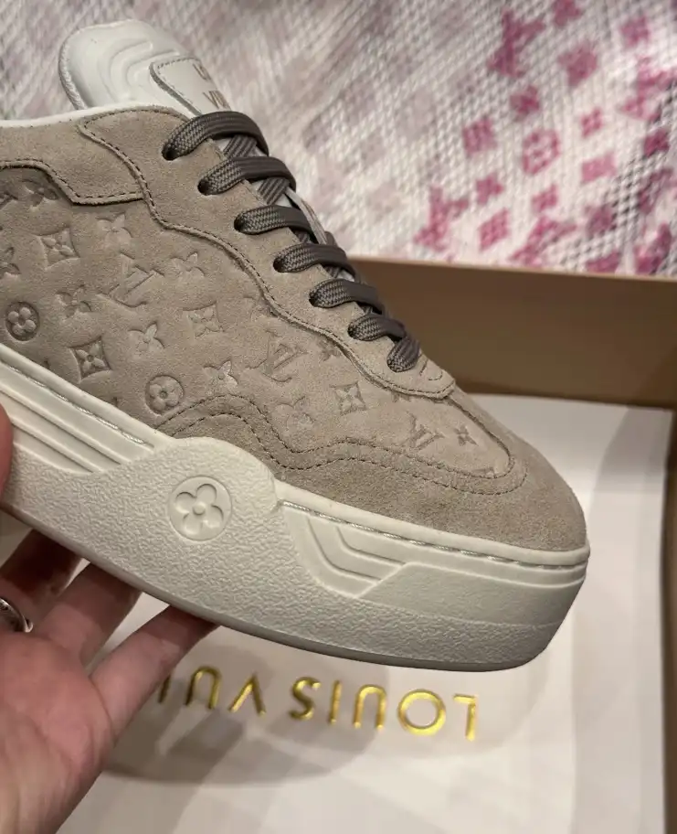 hype Louis Vuitton Sneakers