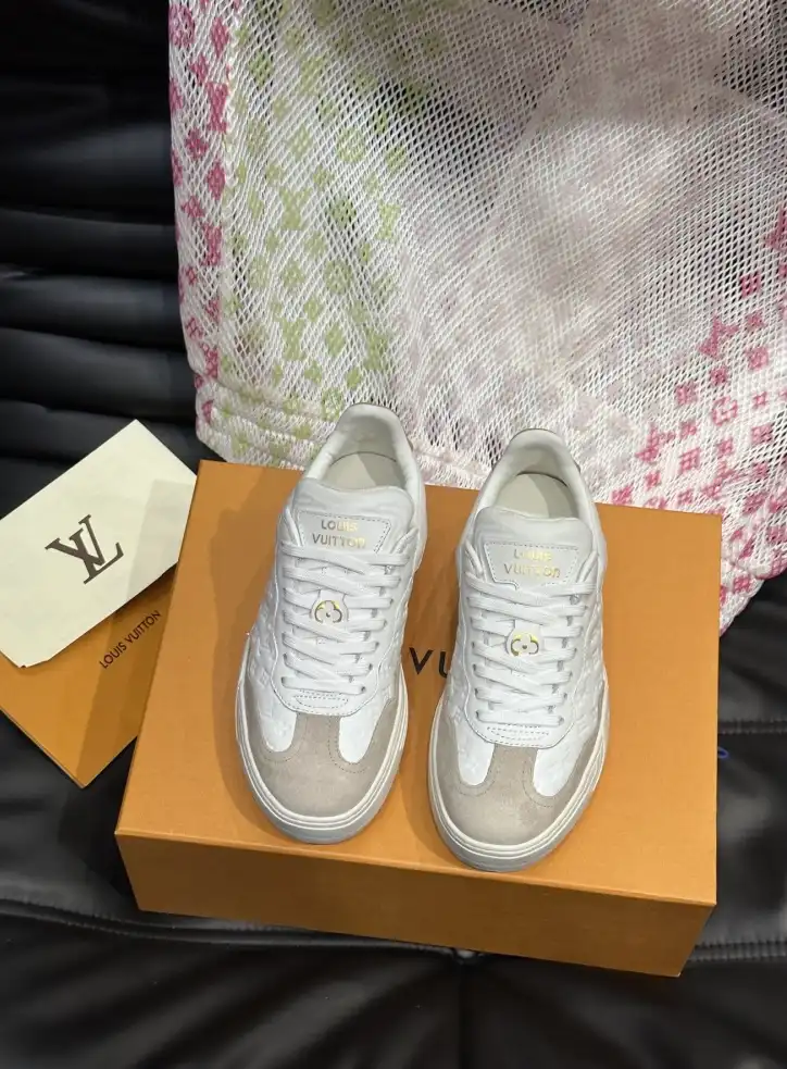 hype Louis Vuitton Sneakers