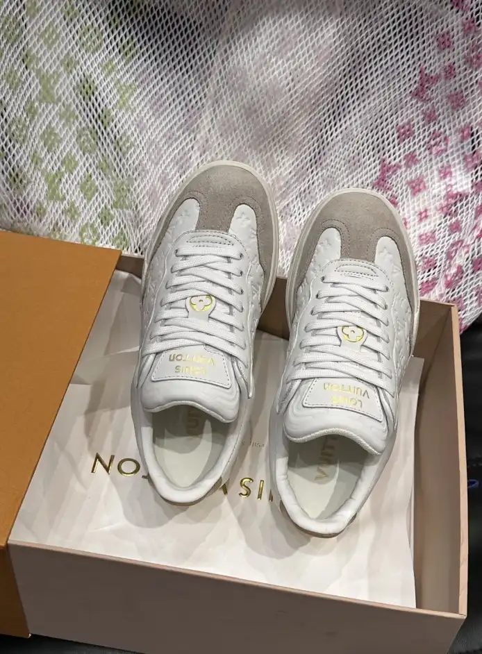 hype Louis Vuitton Sneakers