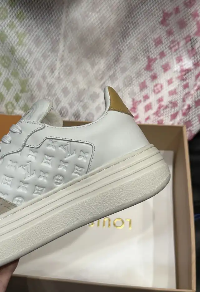 hype Louis Vuitton Sneakers