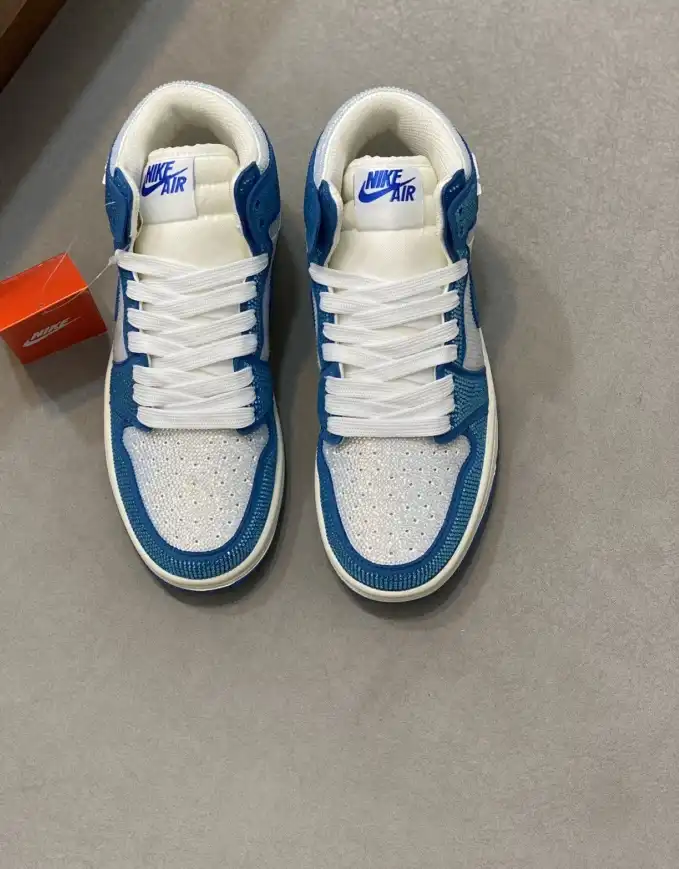 hype Louis Vuitton Sneakers