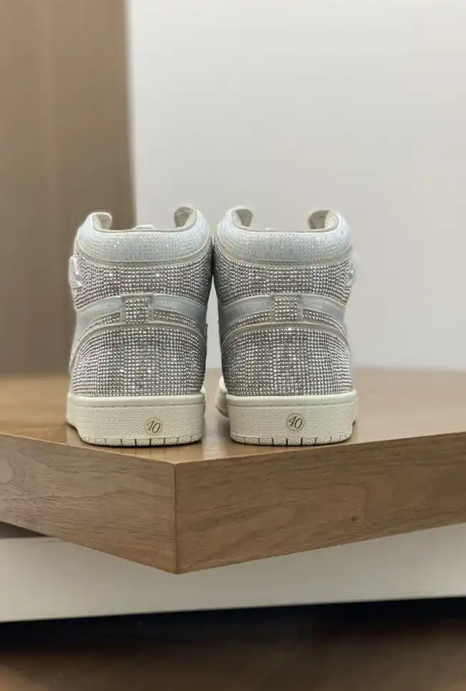 hype Louis Vuitton Sneakers