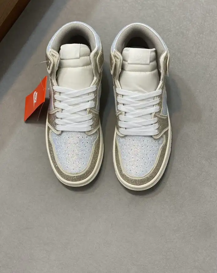 hype Louis Vuitton Sneakers