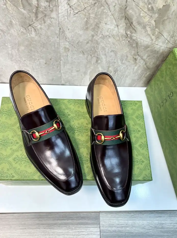 hype Gucci Slippers