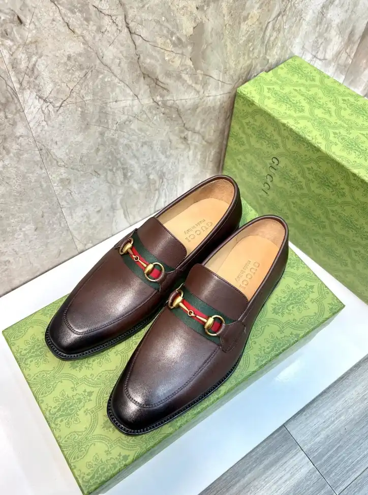 hype Gucci Slippers