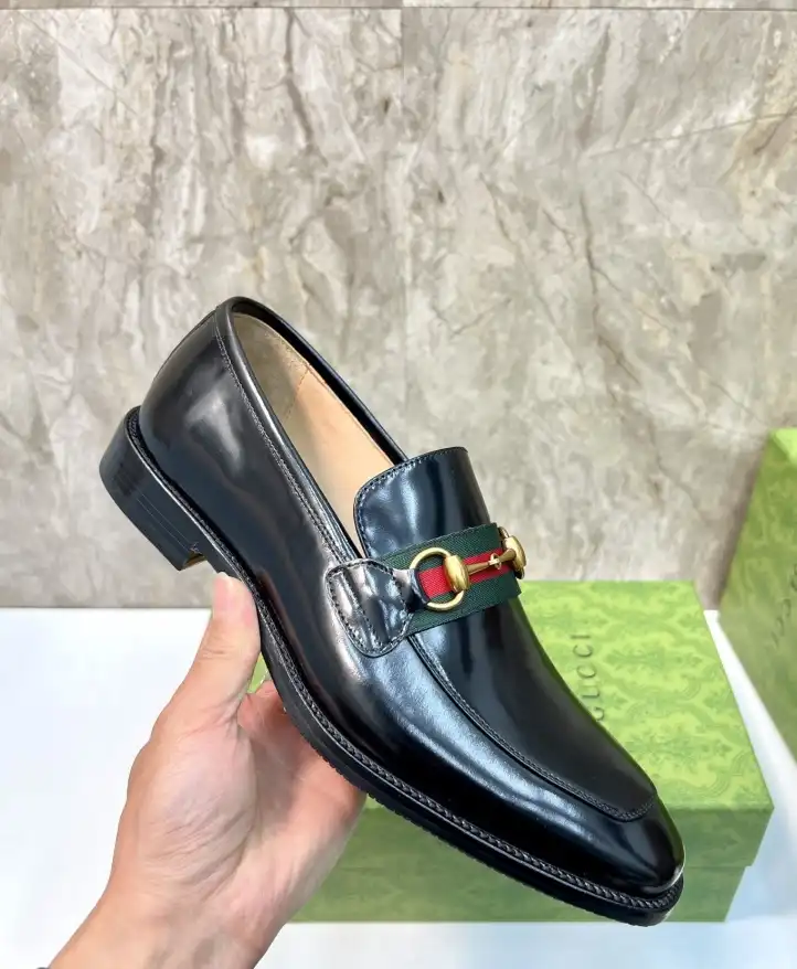 hype Gucci Slippers