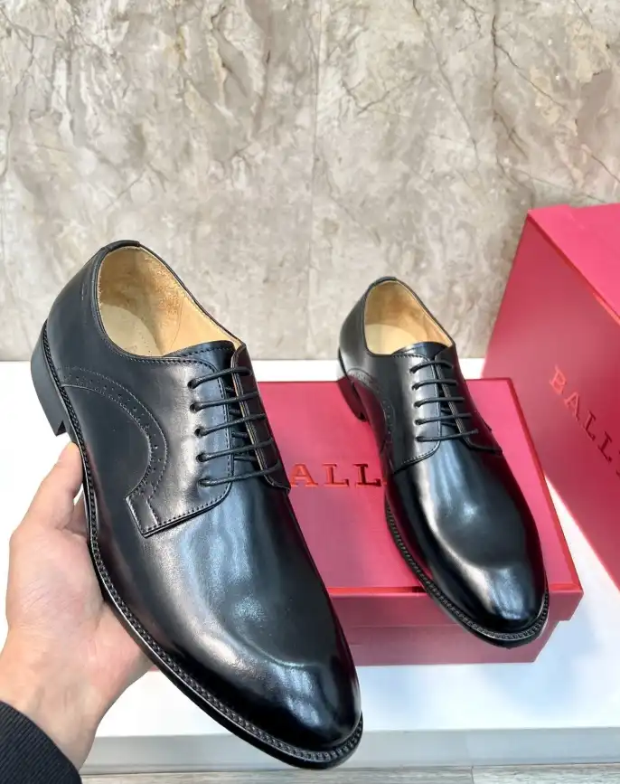 hype Burberry Leather Shoes