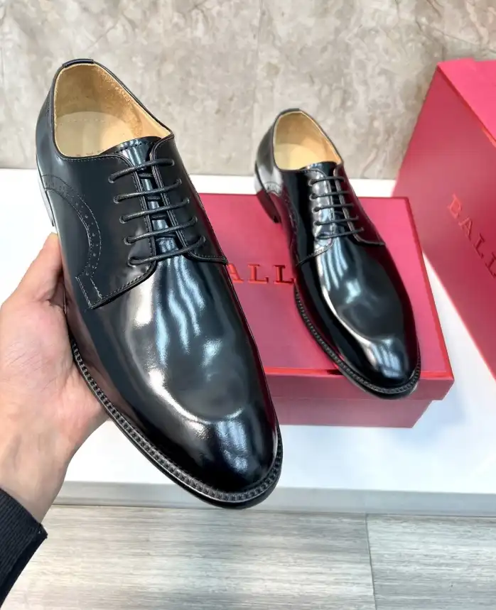 hype Burberry Leather Shoes