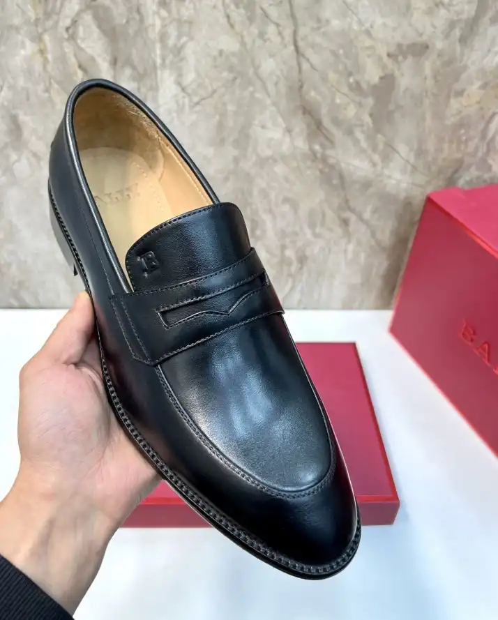 hype Burberry Leather Shoes