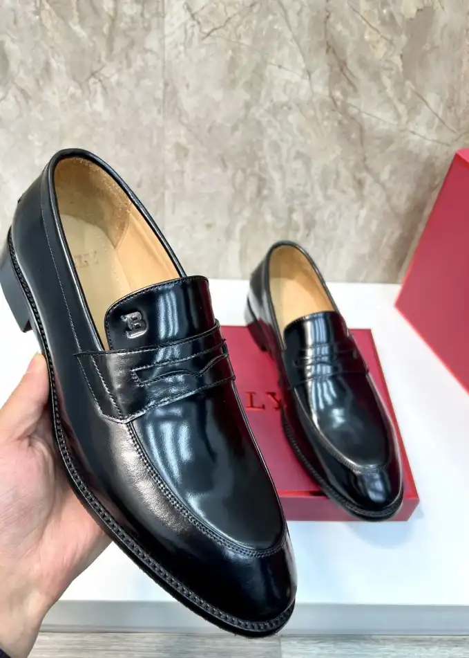 hype Burberry Leather Shoes