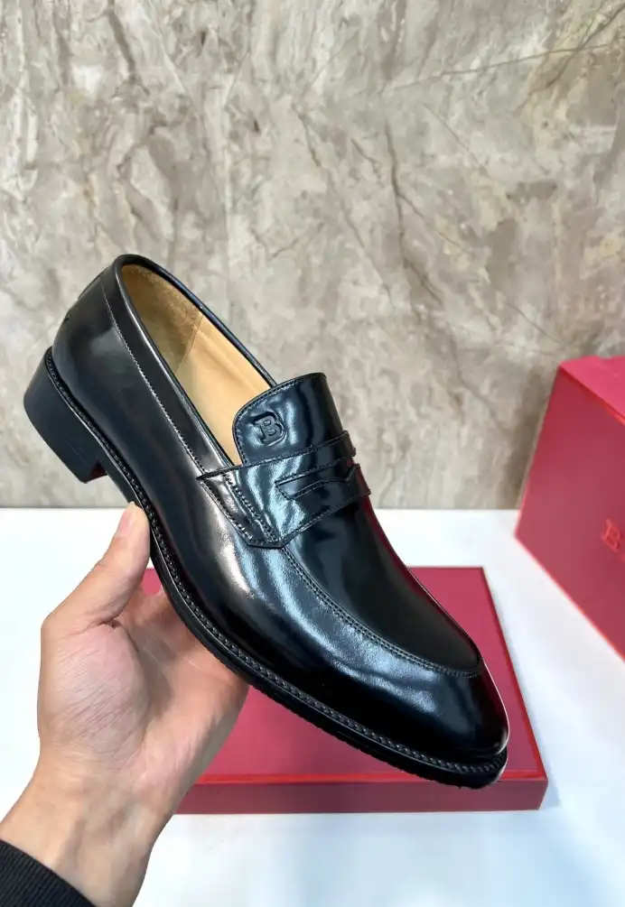 hype Burberry Leather Shoes