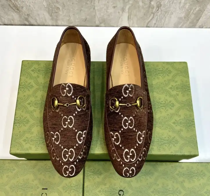 hype Gucci Slippers