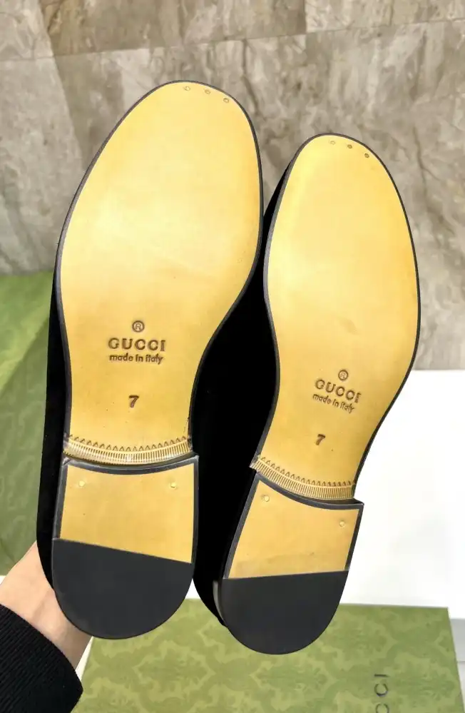 hype Gucci Slippers