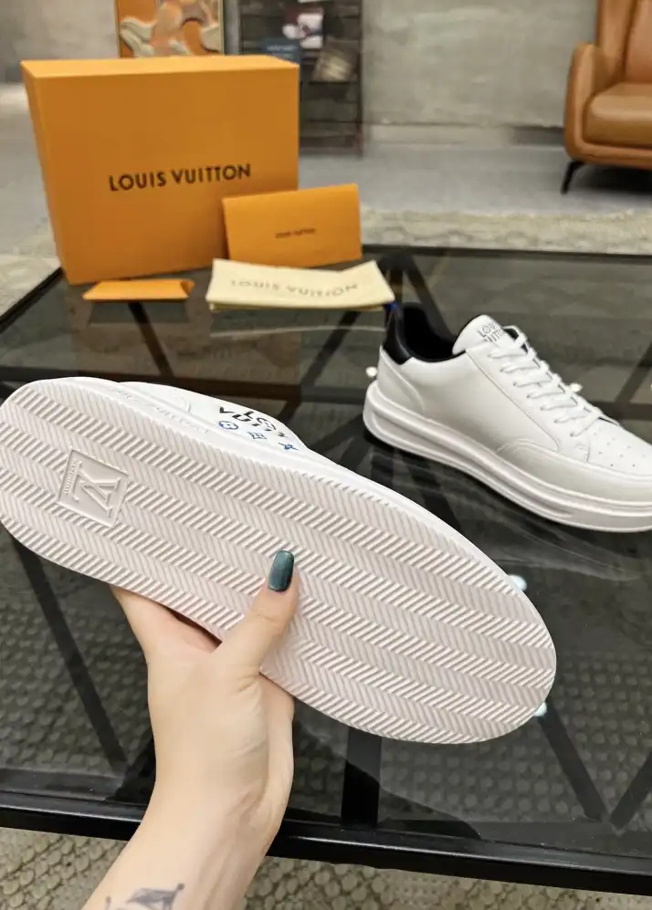 hype Louis Vuitton Sneakers