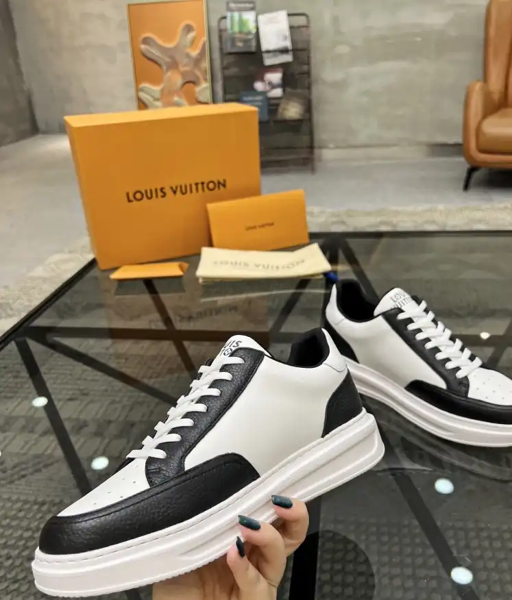 hype Louis Vuitton Sneakers