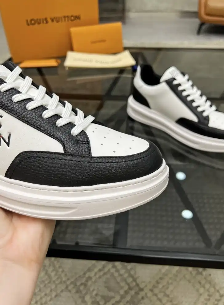 hype Louis Vuitton Sneakers