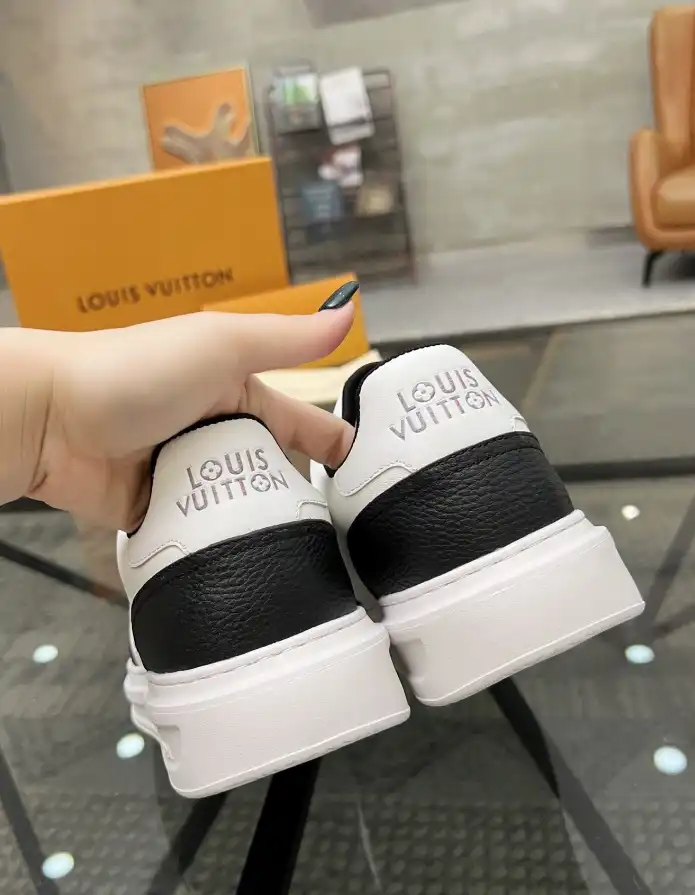 hype Louis Vuitton Sneakers