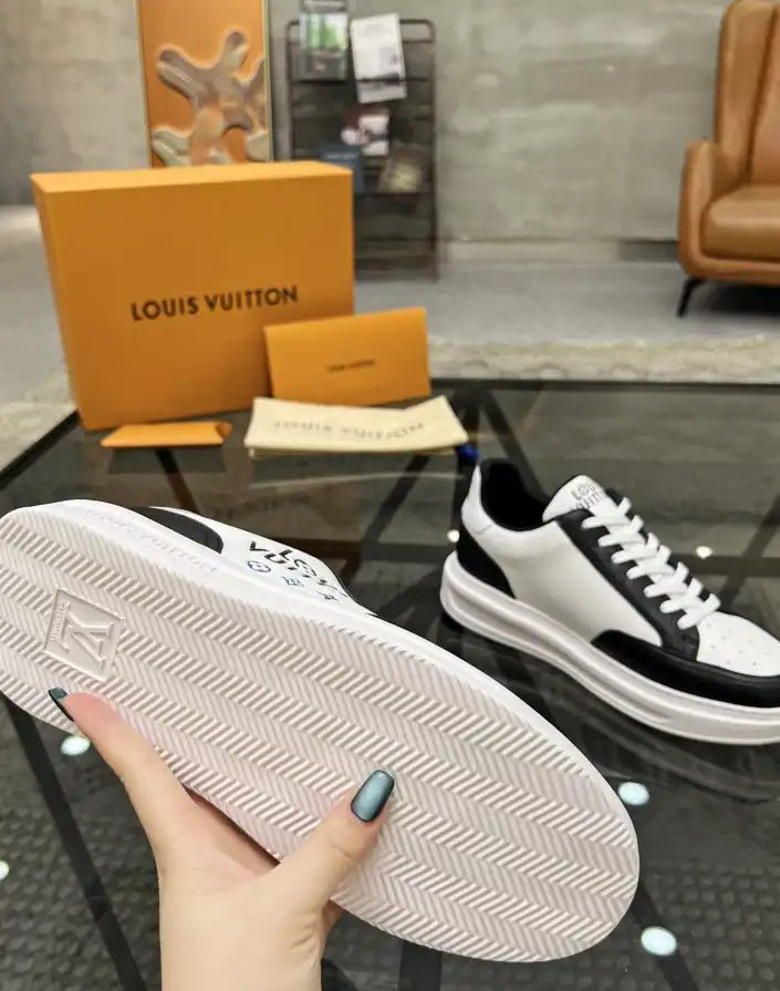 hype Louis Vuitton Sneakers