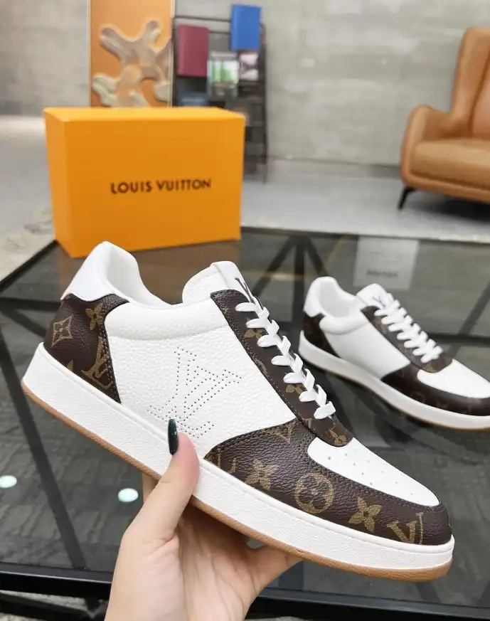 hype Louis Vuitton Sneakers